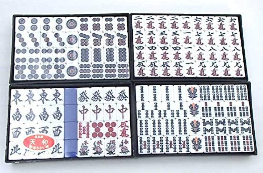 Amazon | 手打ち国産麻雀牌 くずれにくいアール牌 天和 青（白点棒付