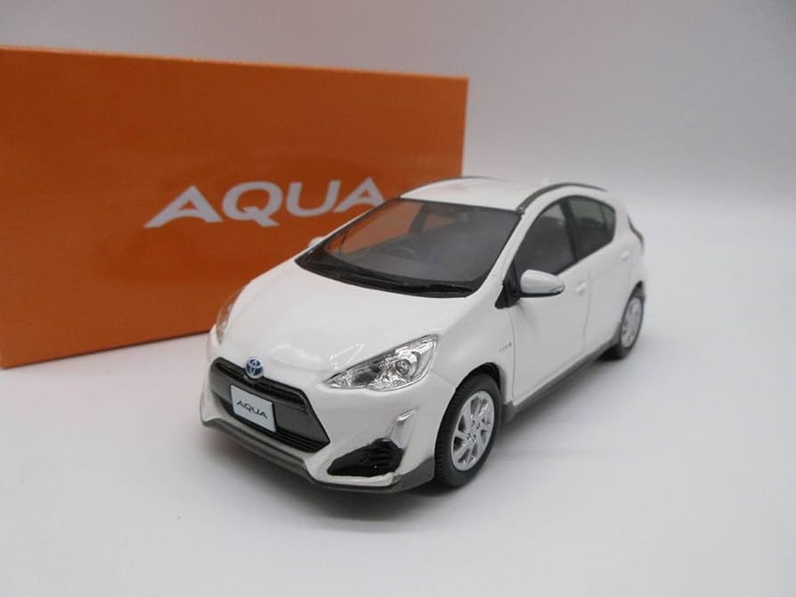 Amazon | 1/30 トヨタ アクア Xアーバン AQUA X-URBAN 中期 カラー