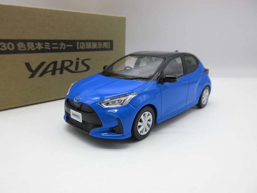 Amazon.co.jp: 130 トヨタ 新型ヤリス YARIS カラーサンプル ミニカー