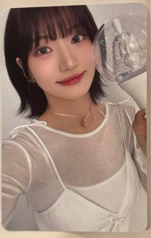 Amazon.co.jp: billlie シユン ペンライト特典 トレカ : おもちゃ