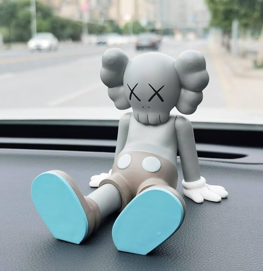 Amazon.co.jp: KAWS コンパニオン フィギュア 寛ぎ バージョン (グレー
