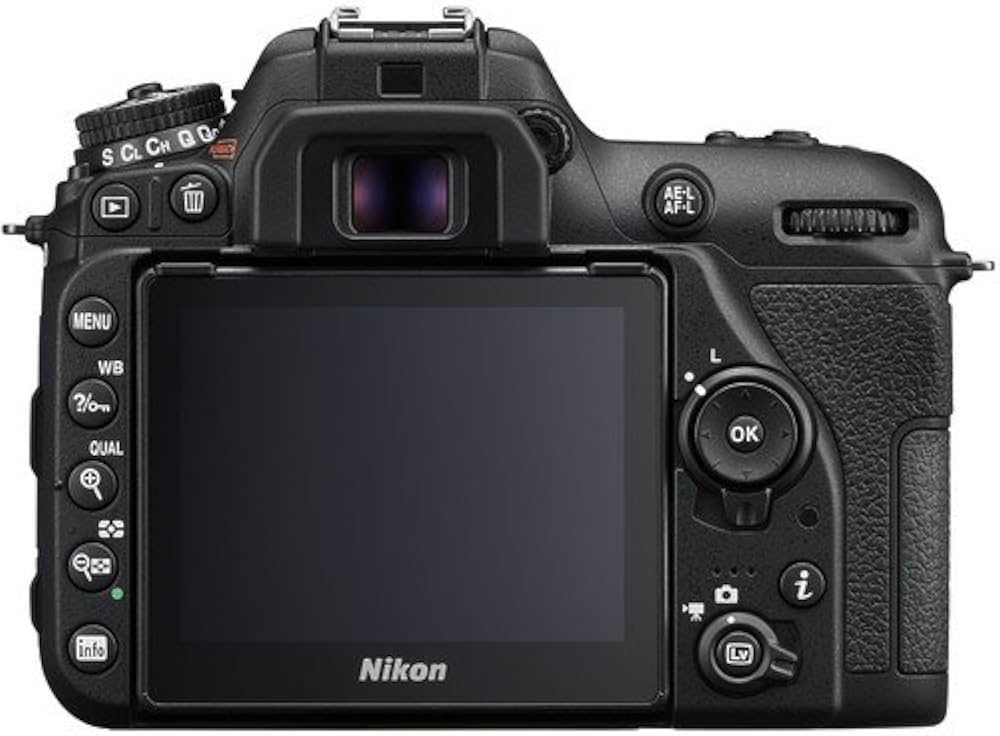 Amazon | Nikon D7500 DSLR 4K Video Camera [with 18-140mm Lens