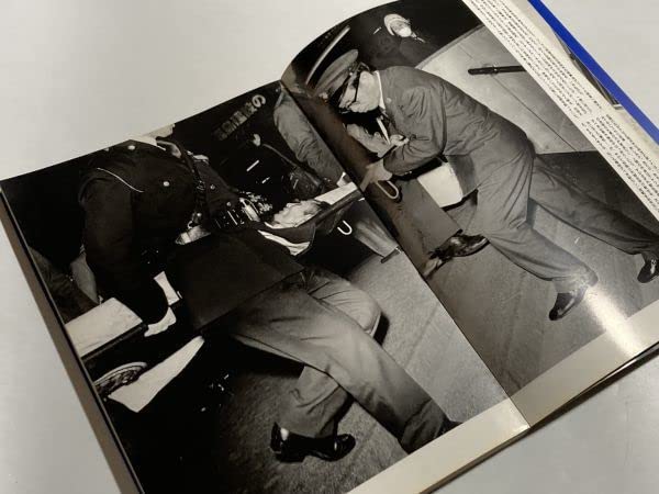 Amazon.co.jp: PHOTO CABARET 倉田精二写真集 白夜書房 昭和57年初版本