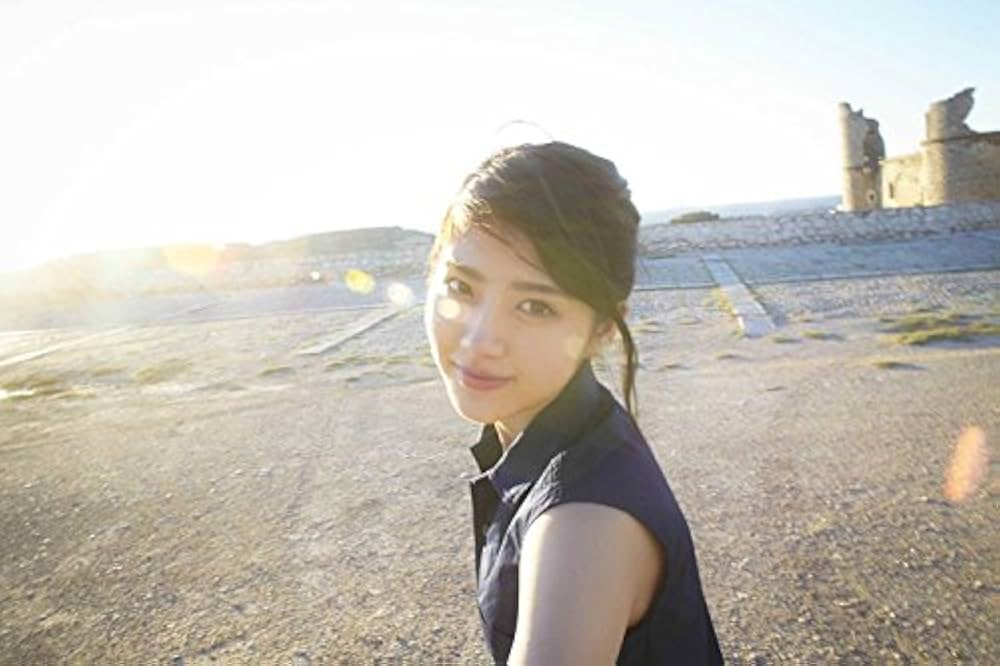 Amazon.co.jp: 若月佑美1st写真集 『パレット』 : 桑島 智輝, 若月