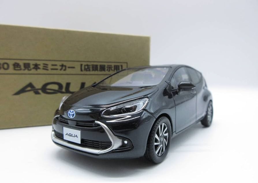 Amazon | 130 トヨタ 新型アクア AQUA カラーサンプル ミニカー