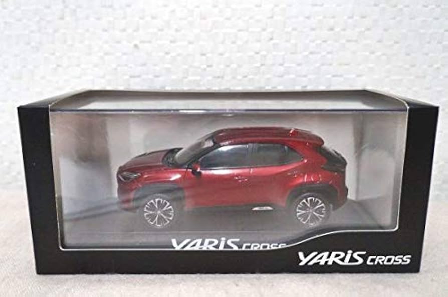 Amazon | トヨタ カラーサンプル ヤリスクロス 1/30 ミニカー 非売品