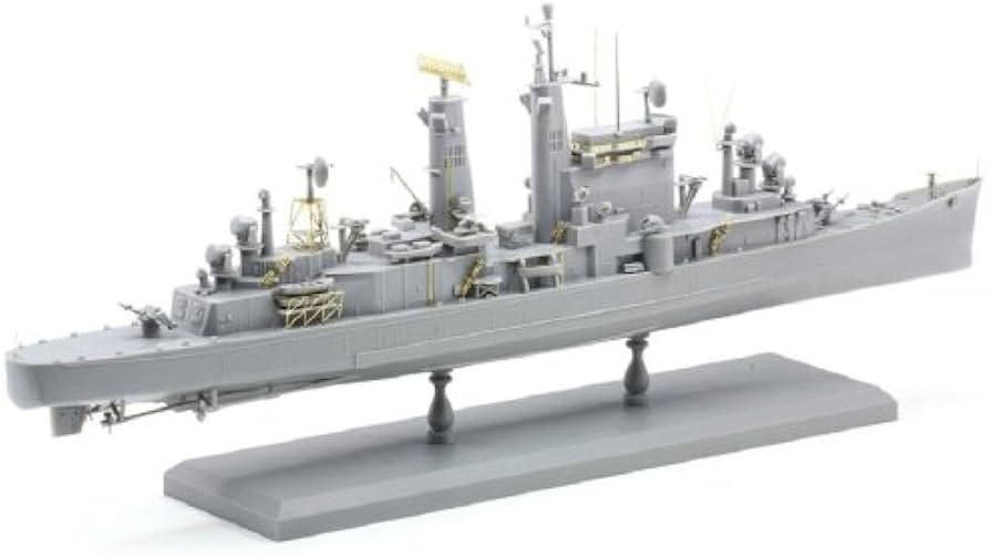 Amazon | サイバーホビー 1/700 アメリカ海軍 ミサイル巡洋艦 U.S.S.