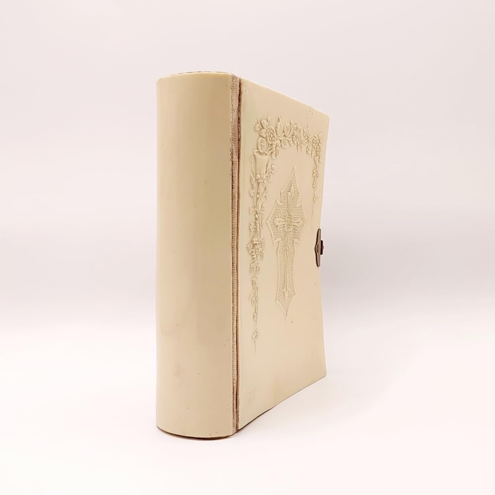 フランスアンティーク□アイボリーの表紙の祈祷書 花 古い本