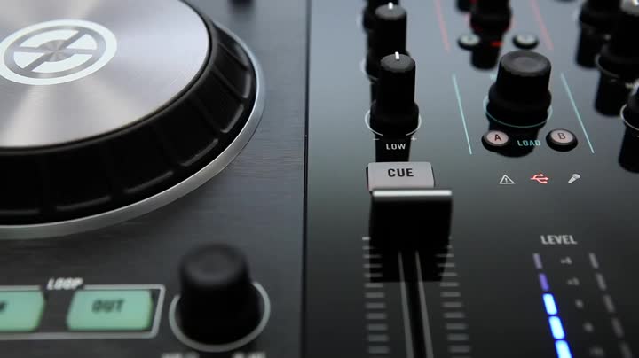 Native Instruments Traktor Kontrol S4 MK2 DJ Controller : Amazon