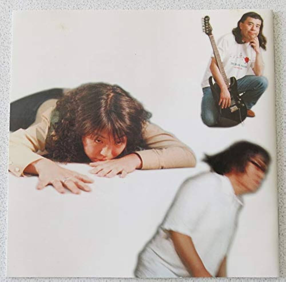 Amazon.co.jp: 突然段ボールの感傷音楽: ミュージック