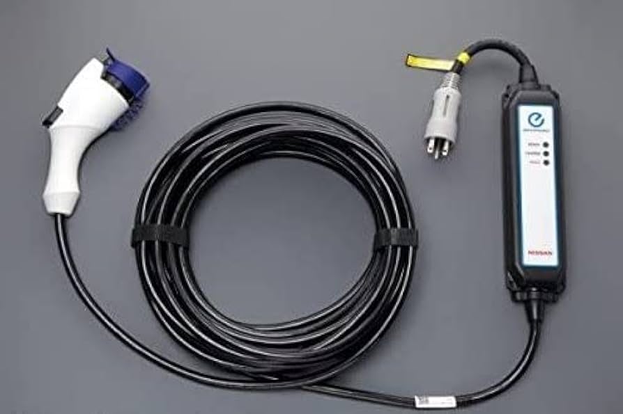 Amazon.co.jp: NISSAN【ﾆｯｻﾝ】LEAF【ﾘｰﾌ】 充電ケーブル（コントロール