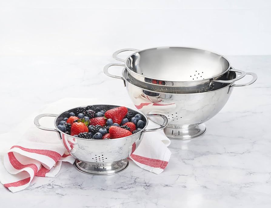 Amazon.com: Le Creuset Set of 3 Stackable Colanders: Home & Kitchen