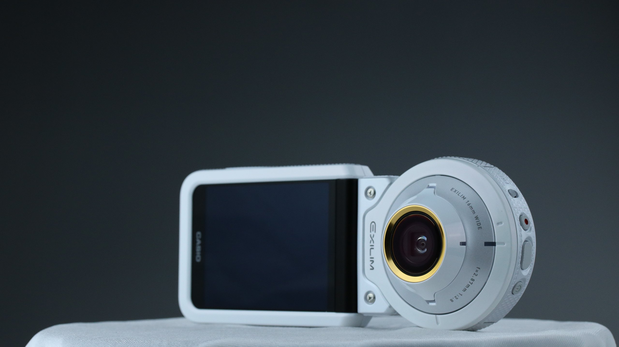 Amazon | CASIO デジタルカメラ EXILIM EX-FR100LWE カメラ部/モニター