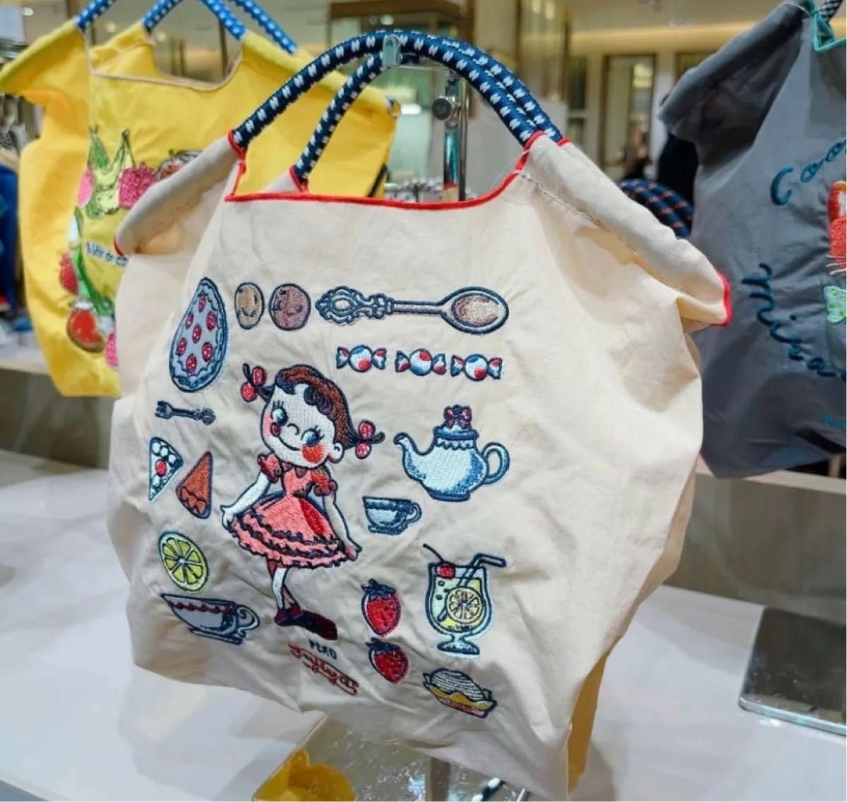 Amazon.co.jp: Ball&Ch ボールアンドチェーン 不二家 コラボ バッグ