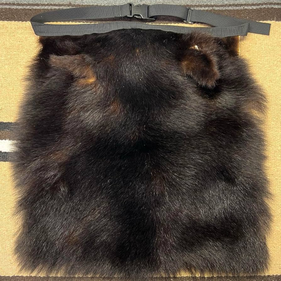 Amazon.co.jp: 大判 熊 尻あて腰当て尻皮 毛皮敷物 ブッシュクラフト