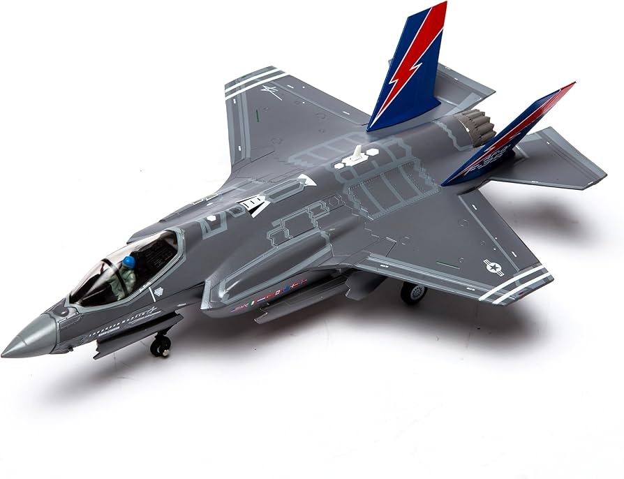 Amazon.co.jp: NUOTIE F-35 ライトニング II 戦闘機モデルキット 1:72