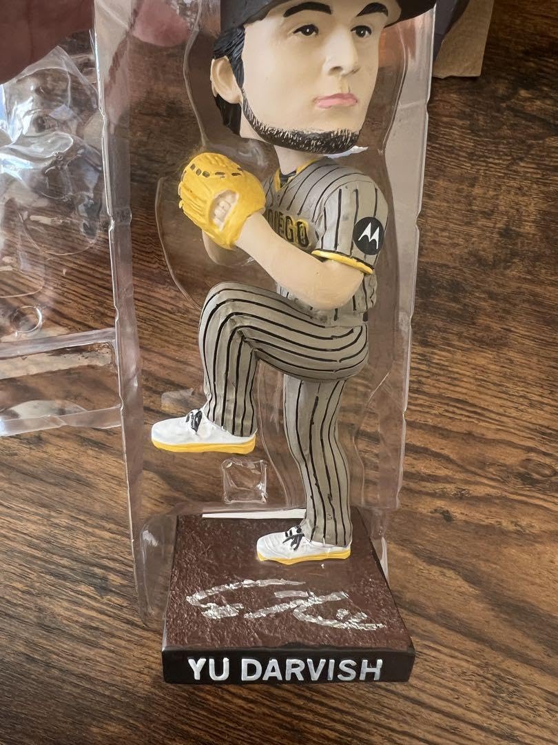 Amazon.co.jp: ダルビッシュ有 日米通算3000奪三振記念 ボブルヘッド