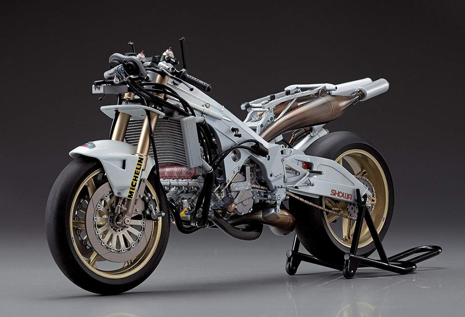 Amazon.com: Hasegawa 1:12 Honda NSR500 1989 WGP500 Champion Eddie