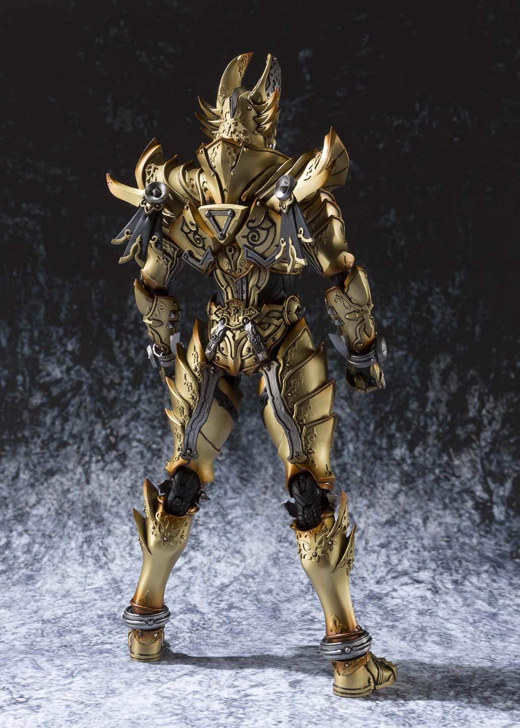 Amazon.co.jp: TAMASHII NATIONS 魔戒可動 黄金騎士 ガロ(冴島鋼牙) 約