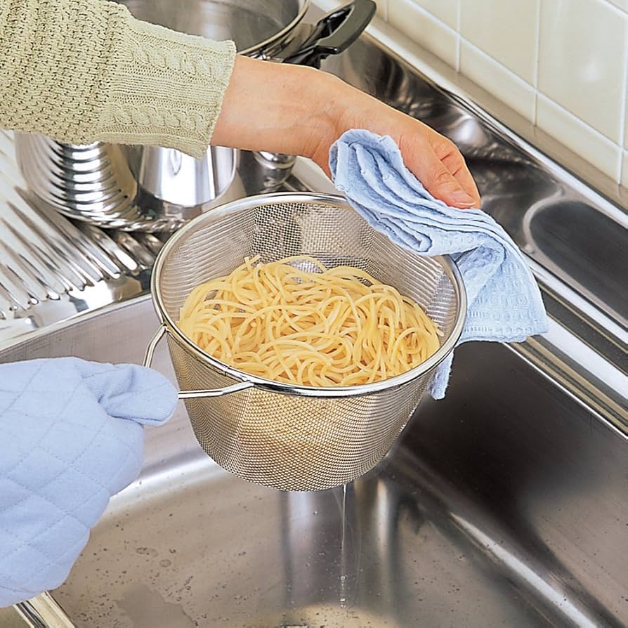 Amazon｜金伊工業 シェイプライン パスタストレーナー SH-018 日本製