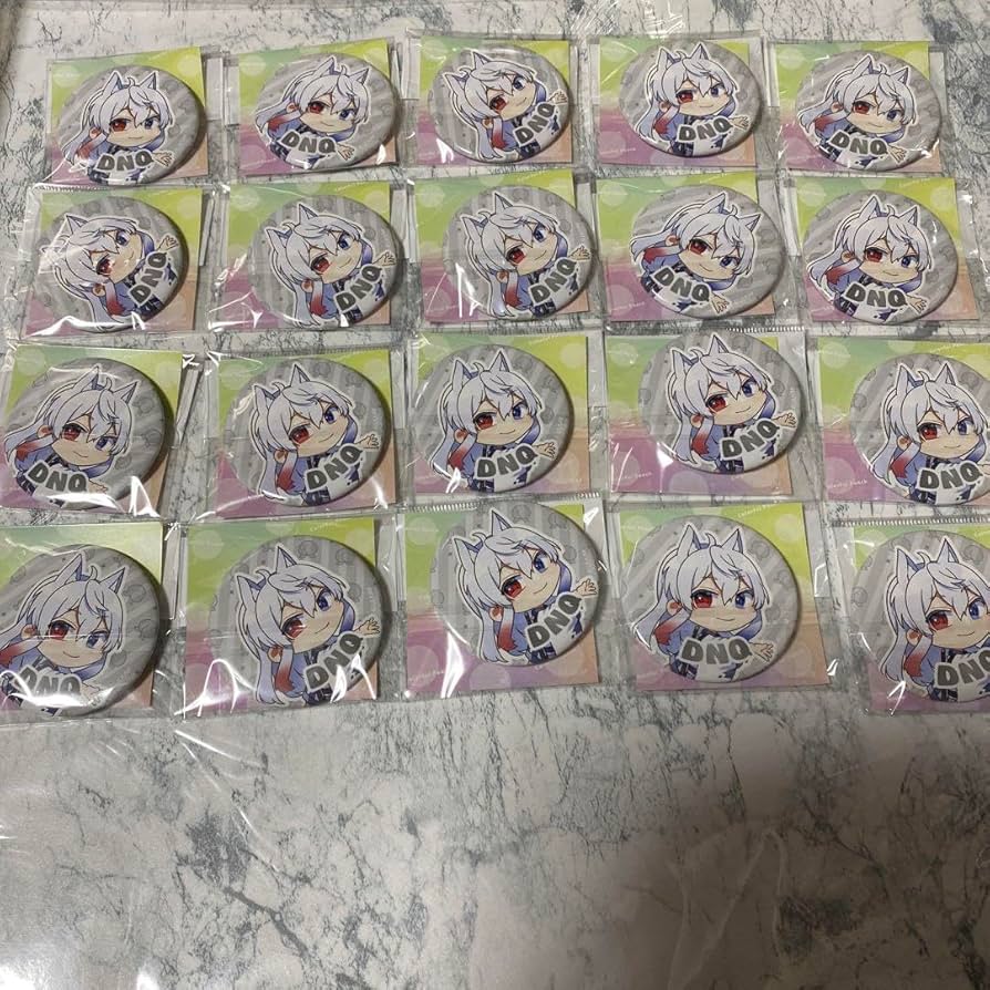 Amazon.co.jp: カラフルピーチ 缶バッジ どぬく からぴち 2023年