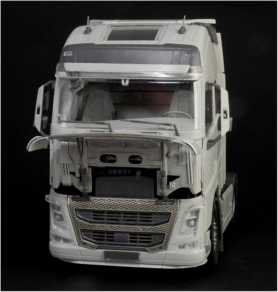 Amazon.com: Italeri 1/24 Volvo FH4 Globetrotter XL 3940 : Arts