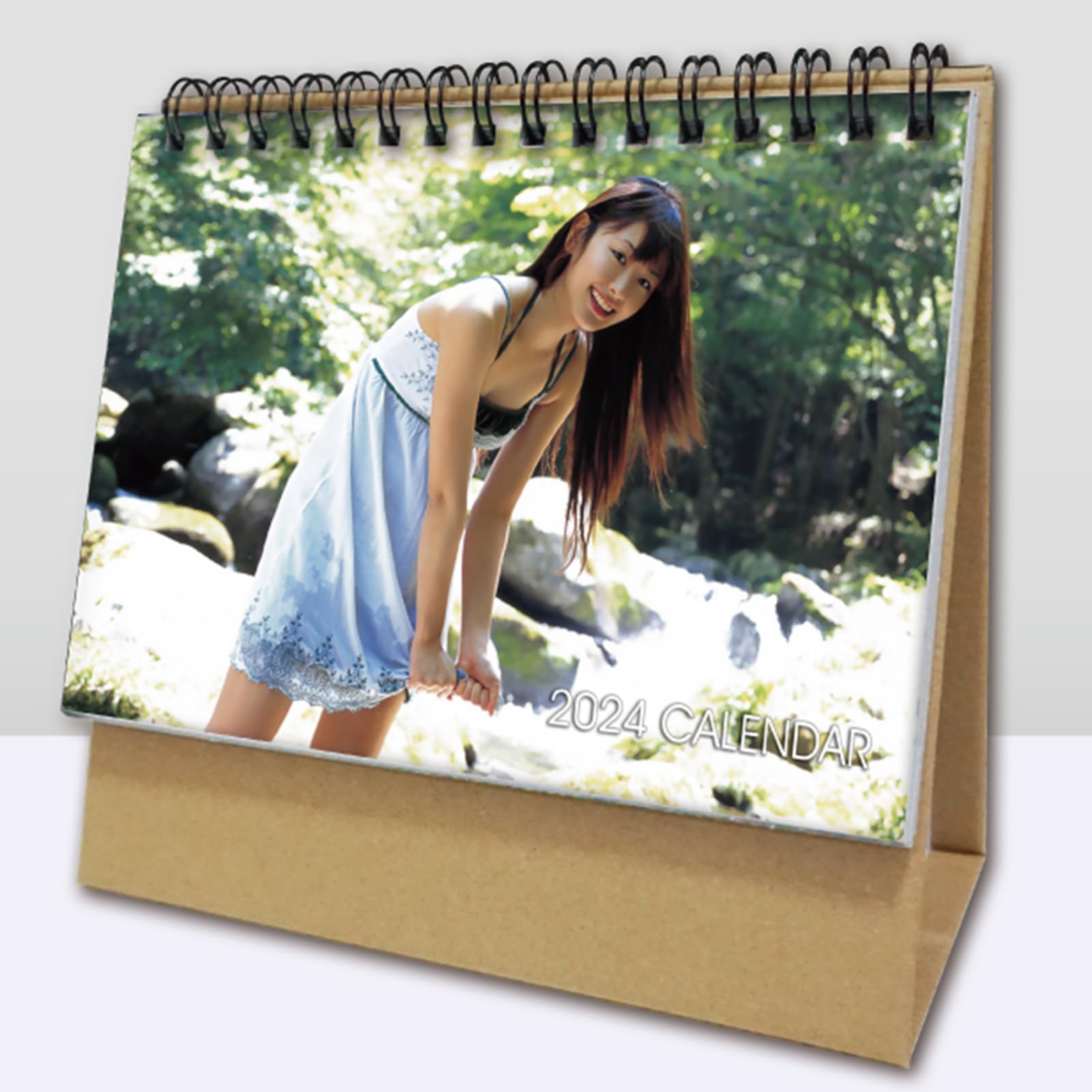 Amazon.co.jp: 新垣結衣 卓上カレンダー カレンダー 2025年 グッズ