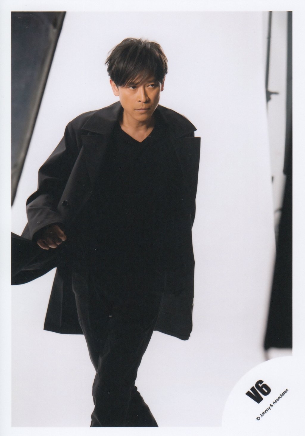 Amazon.co.jp: V6 公式生写真（坂本昌行）VS00013 : おもちゃ