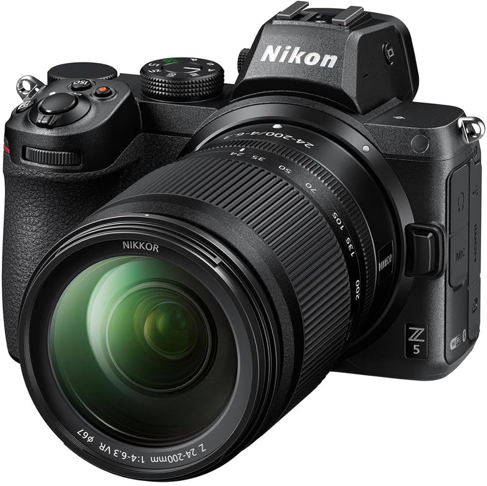 Amazon | Nikon Z5 フルフレーム ミラーレスカメラ 24-200mm VRズーム