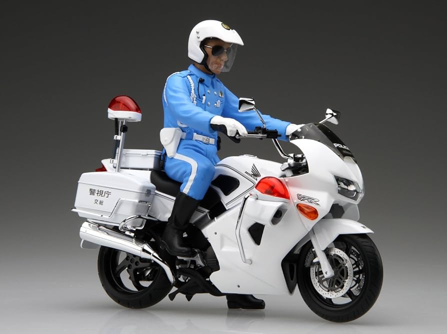 Amazon.com: 1/12 バイクシリーズSPOT Honda VFR800P 白バイ 白バイ
