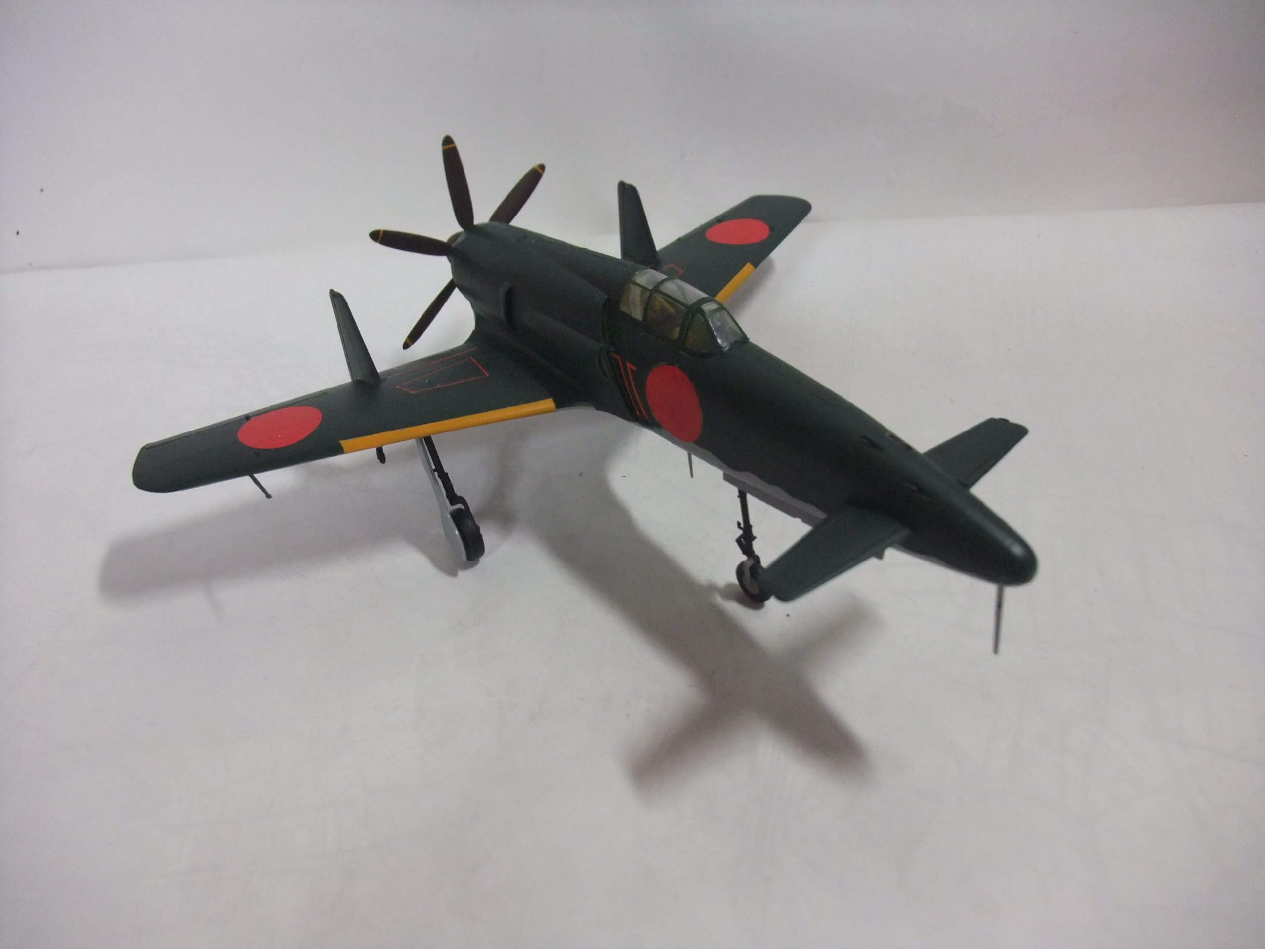 Amazon | 完成品 日本海軍試作戦闘機 震電48分の1サイズ | プラモデル