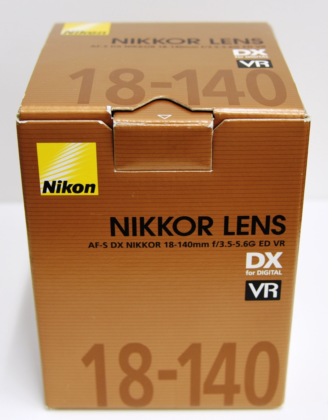 Amazon.com : Nikon AF-S DX NIKKOR 18-140mm f / 3.5-5.6G ED VR