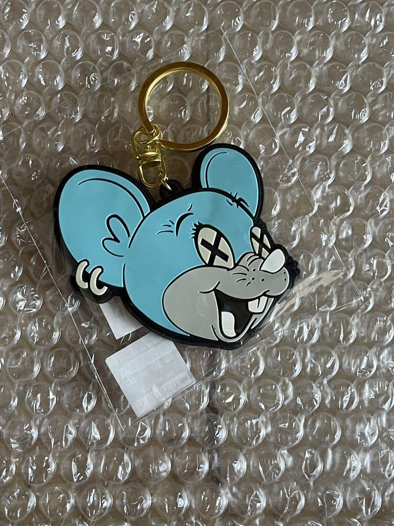 Amazon.co.jp: the GazettE ガゼット 18周年グッズ ラバーキーホルダー