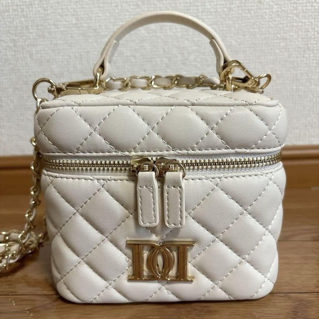 Amazon.co.jp: Darich ダーリッチ キルティングスクエアミニバッグ