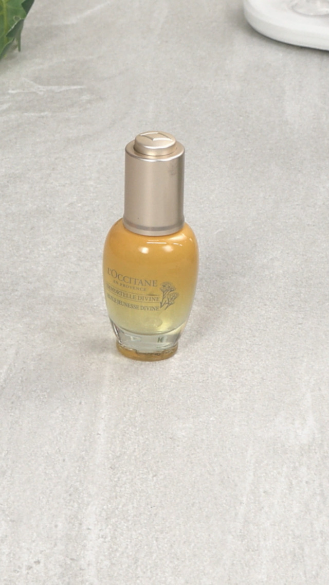 Amazon.com: L'OCCITANE Immortelle Divine Youth Oil 1.00 fl oz