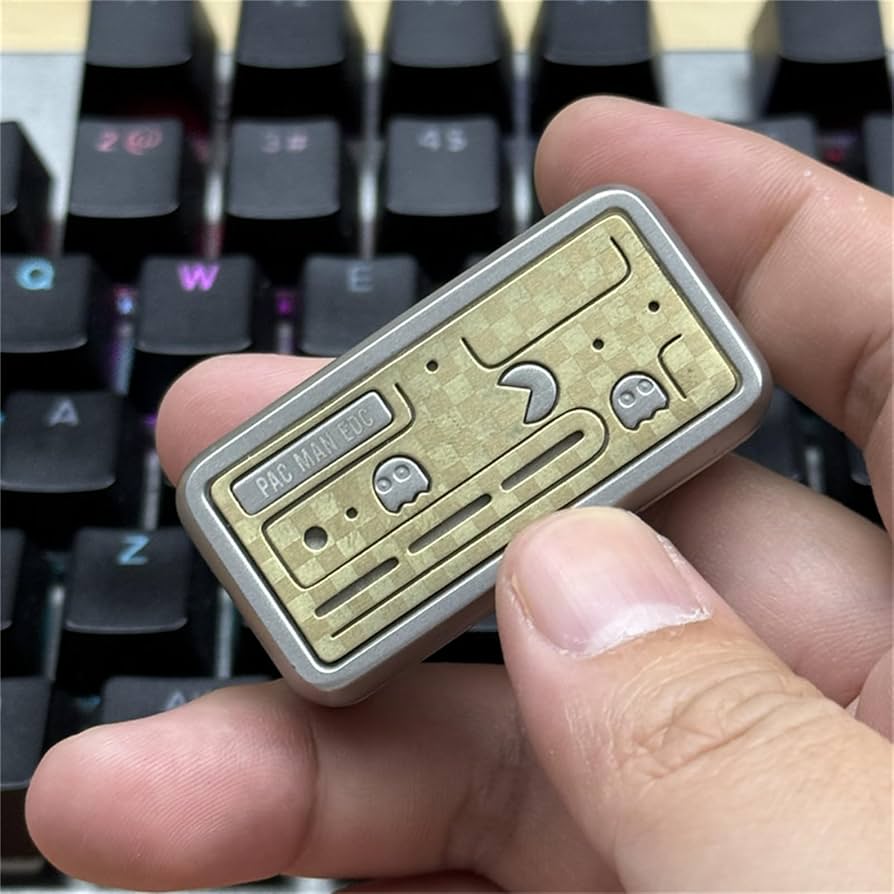 Amazon.co.jp: かわいい漫画EDCフィジェットおもちゃEDC 3層プッシュ