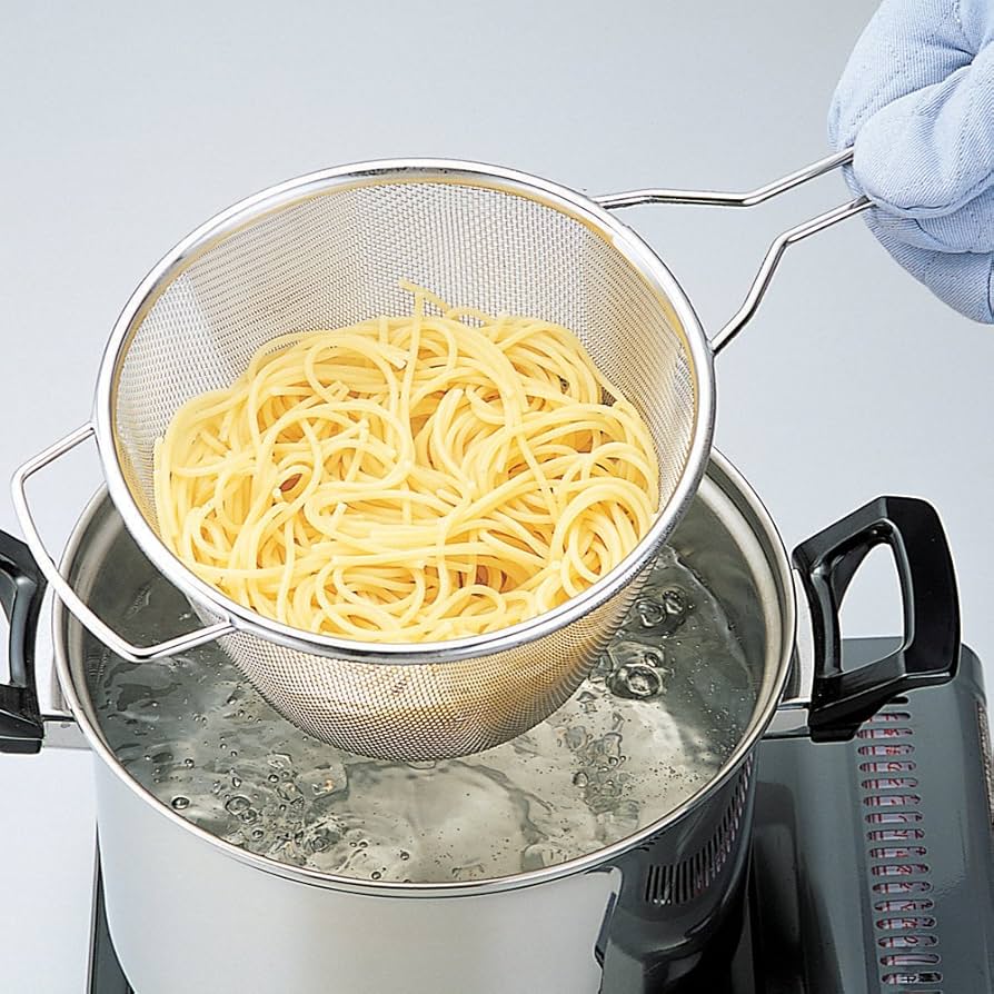 Amazon｜金伊工業 シェイプライン パスタストレーナー SH-018 日本製