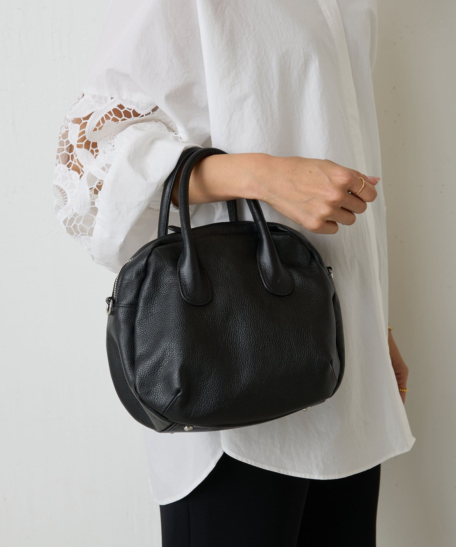 Amazon | [BEARDSLEY] [ビアズリー] ラウンドミニボストンバック