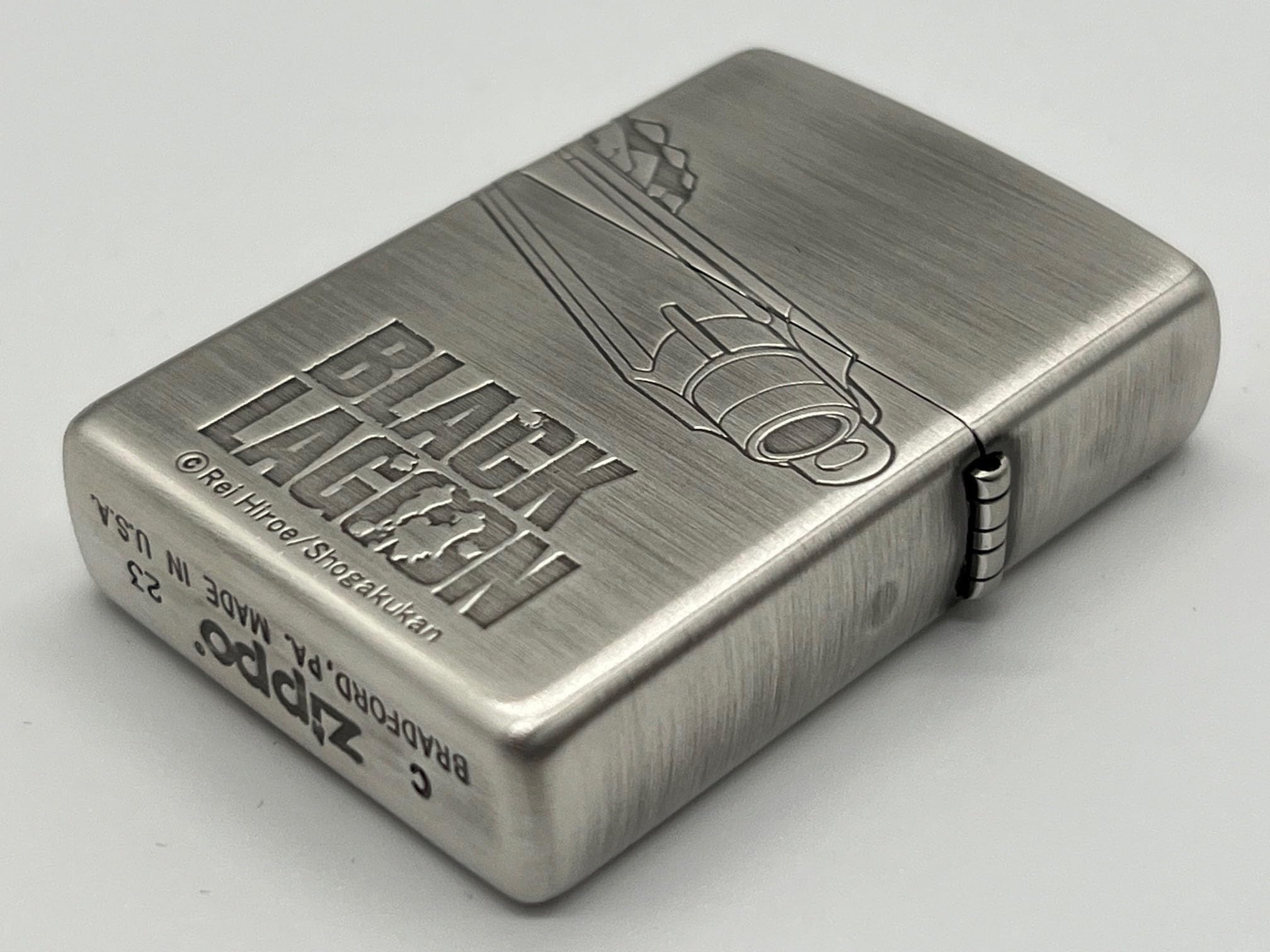 Amazon.co.jp: ブラックラグーン Zippo[レヴィ三面加工] : ファッション