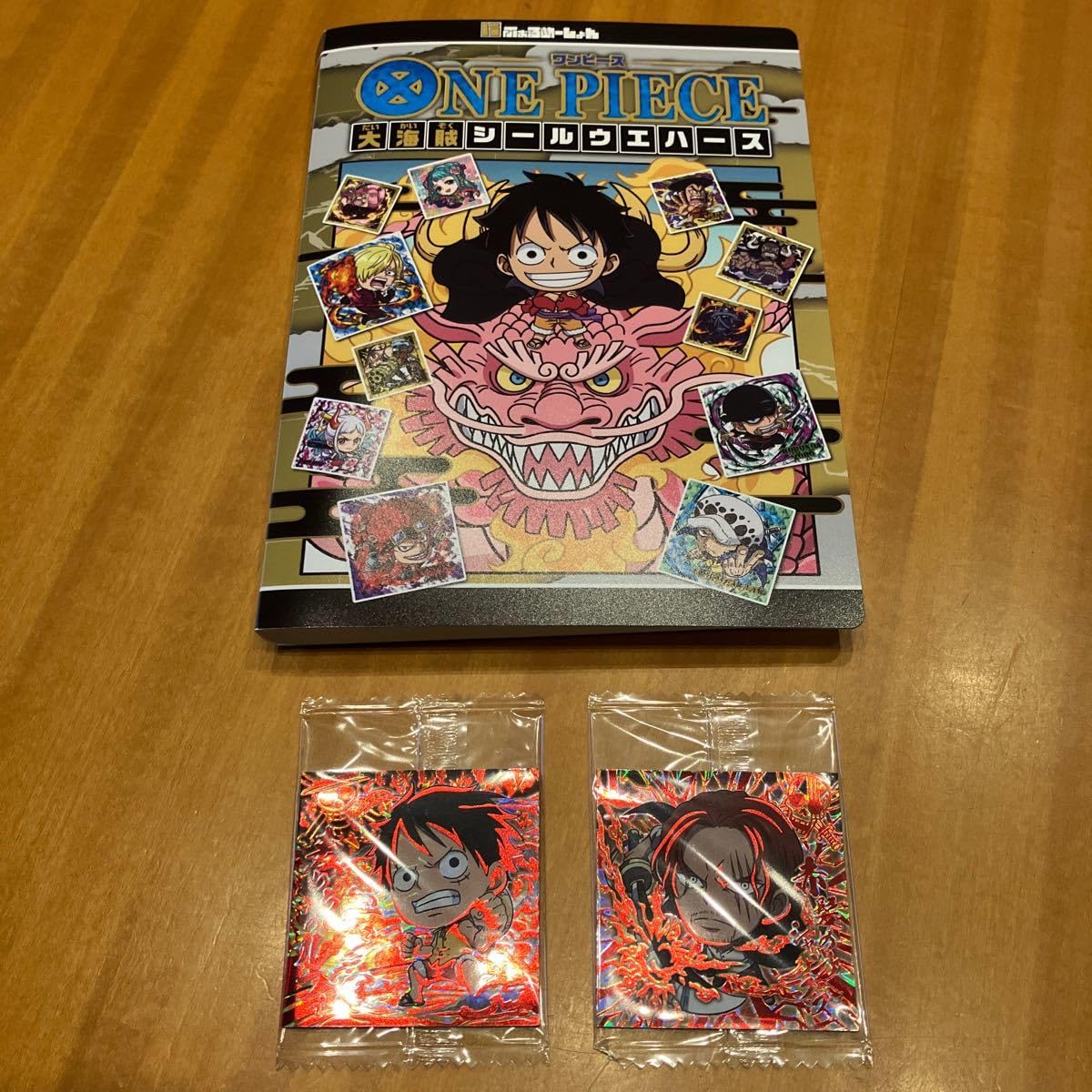 Amazon.co.jp: ワンピースウエハース ルフィ&シャンクスSGRの2枚セット