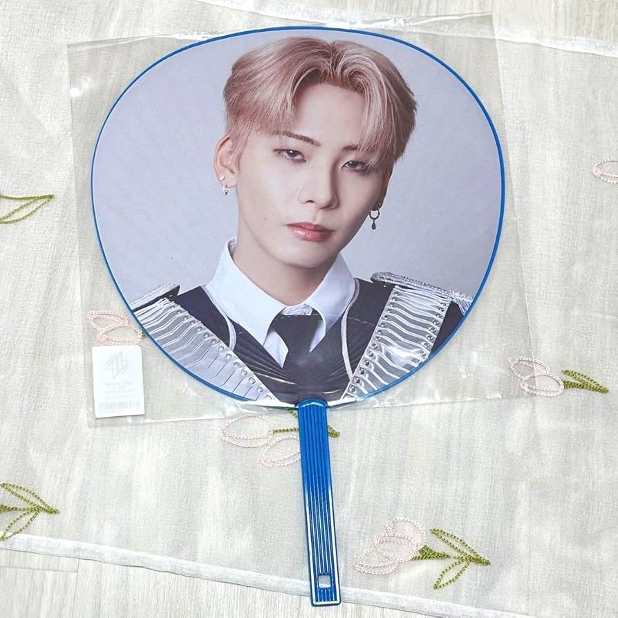 Amazon.co.jp: JO1 川尻蓮 うちわ 京セラ BTD : おもちゃ