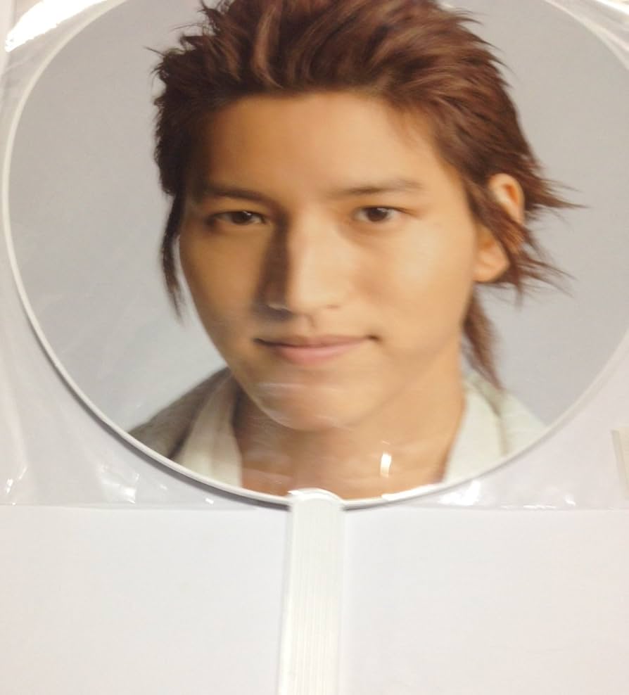 Amazon.co.jp: KAT-TUN 【公式うちわ】/田口淳之介 ☆・・王冠魂 Tour