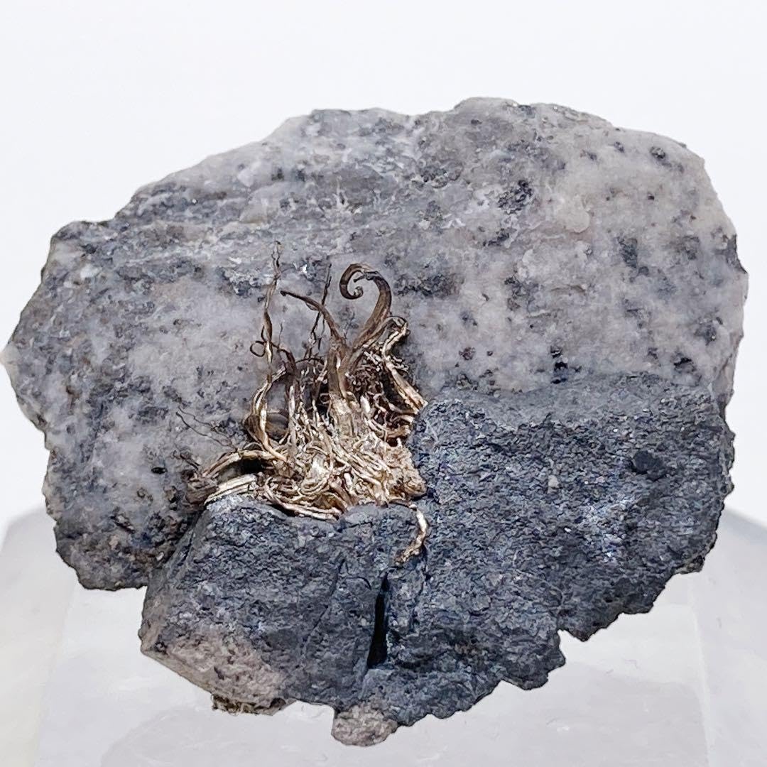 Amazon.co.jp: 銀 ひげ銀 シルバー 原石 鉱物標本 159 : おもちゃ