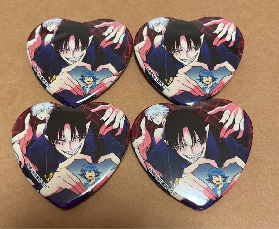 Amazon.co.jp: 魔入りました 入間くん ハート缶バッジ アトリ : おもちゃ