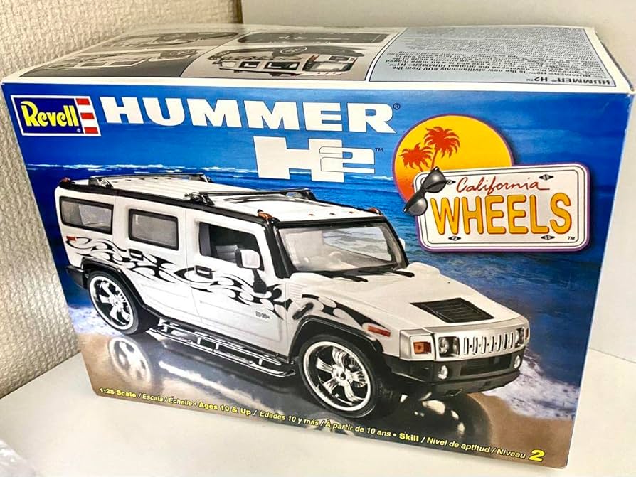 Amazon.co.jp: 125 アメ車 プラモデル ハマー H2 Revell : おもちゃ