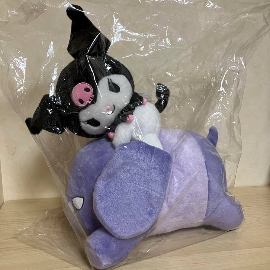 Amazon.co.jp: 限定 クロミちゃん＆バクくん ぬいぐるみ : おもちゃ