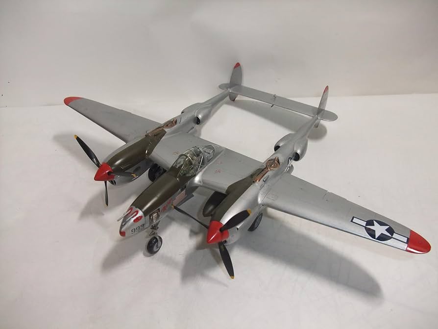 Amazon | 完成品 アメリカ陸軍ロッキードP38ライトニング戦闘機