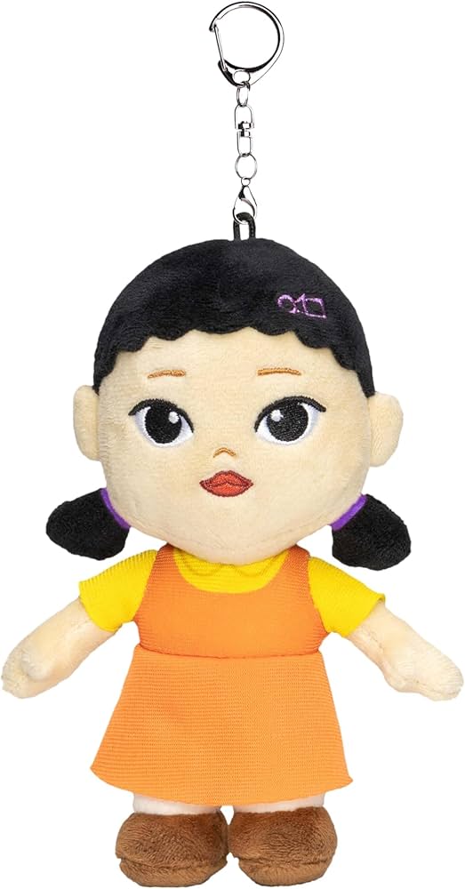 Amazon.co.jp: ぬいぐるみキーチェーン イカゲーム ヨンヒ人形 : おもちゃ