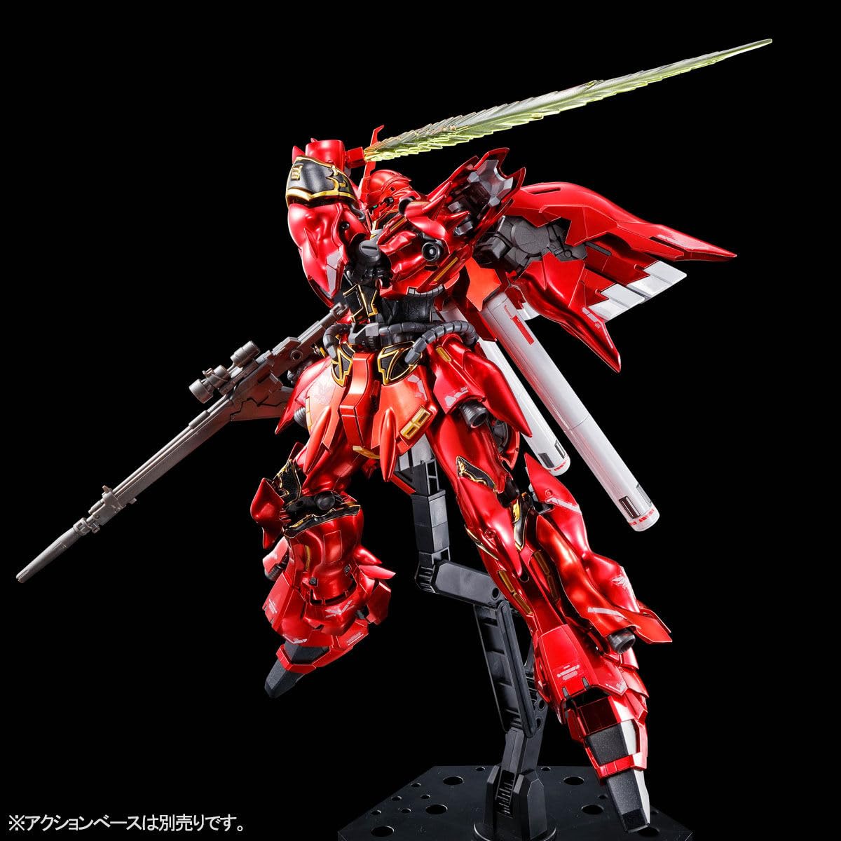 Bandai 1/144 RG MSN-06S Sinanju (Special Coating), Figures