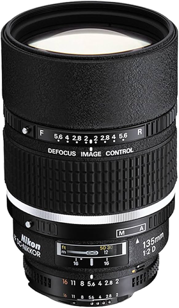 Amazon.com : Nikon AF FX DC-NIKKOR 135mm f/2D Fixed Zoom Lens with